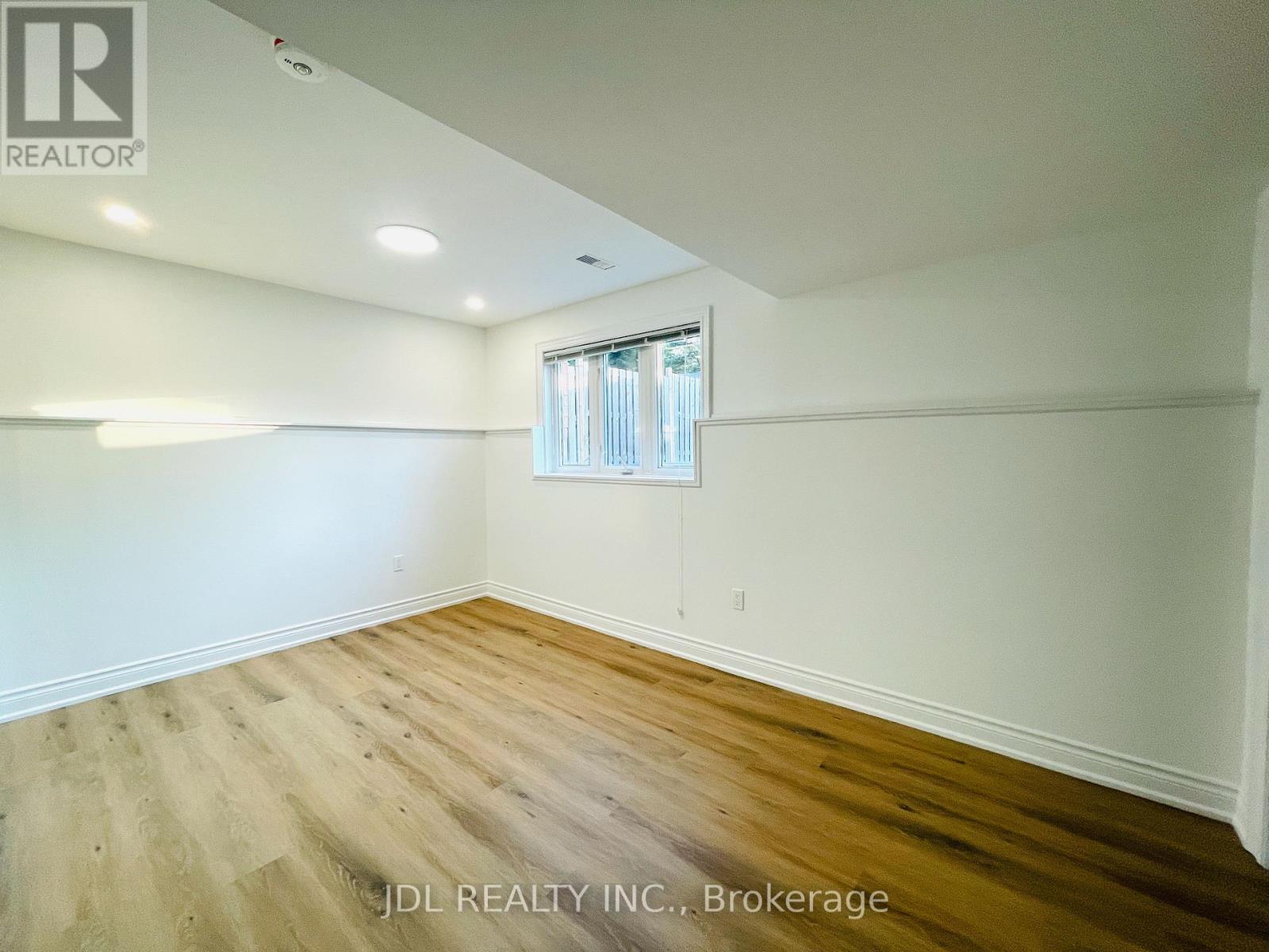 Unit 2 - 8 Tascona Court, Barrie, Ontario  L4M 0C5 - Photo 14 - S13680732