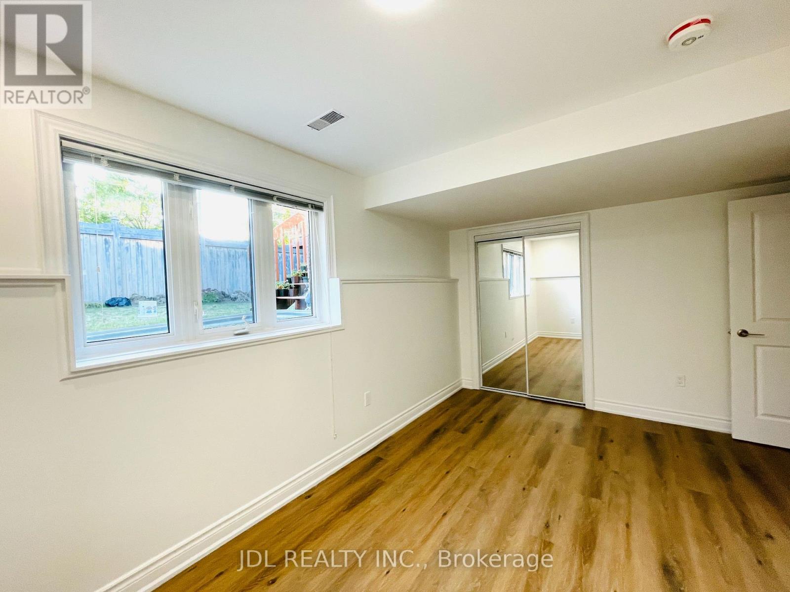 Unit 2 - 8 Tascona Court, Barrie, Ontario  L4M 0C5 - Photo 16 - S13680732