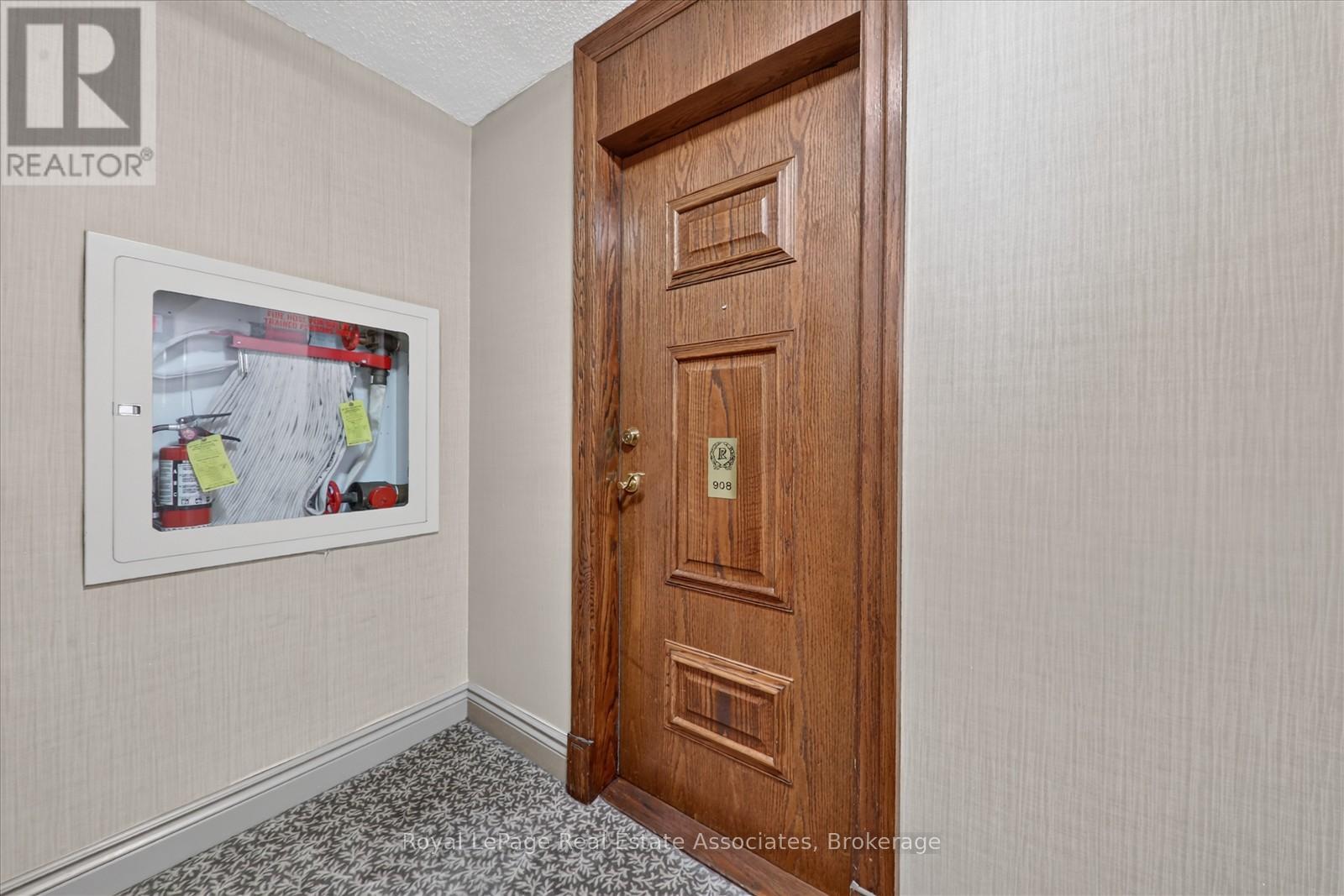 908 - 7 Michael Power Place, Toronto, Ontario  M9A 0A4 - Photo 22 - W13680726