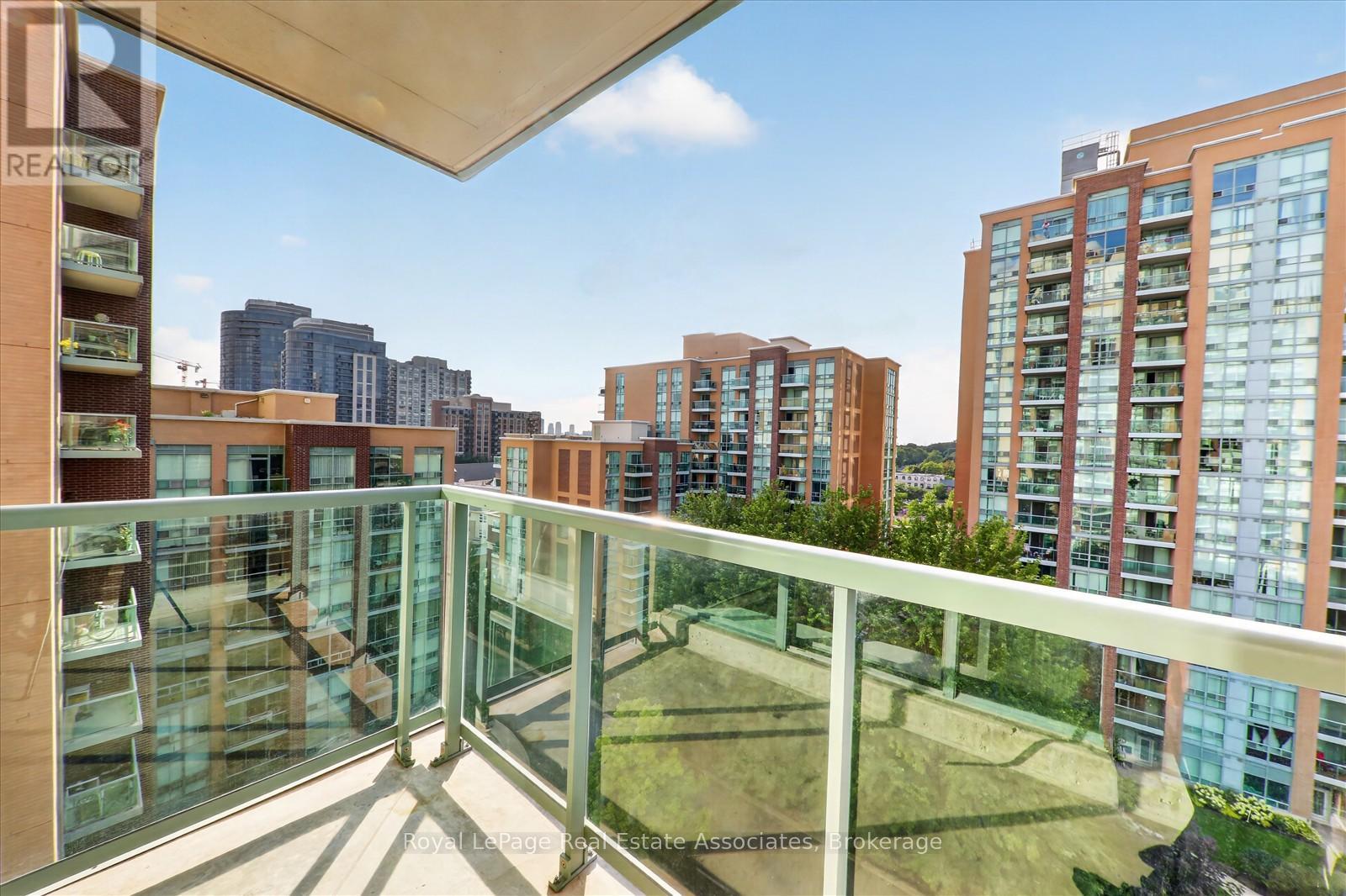 908 - 7 Michael Power Place, Toronto, Ontario  M9A 0A4 - Photo 9 - W13680726