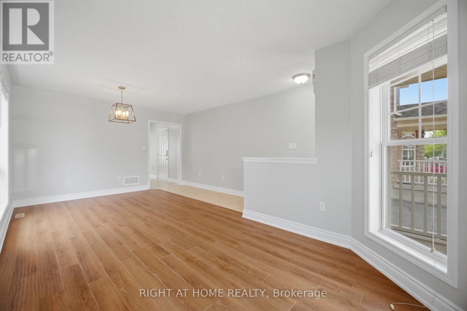 1064 Wickson Way, Milton, Ontario  L9T 6Y4 - Photo 11 - W13680742