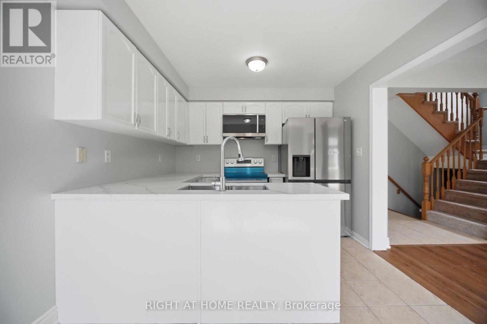1064 Wickson Way, Milton, Ontario  L9T 6Y4 - Photo 17 - W13680742