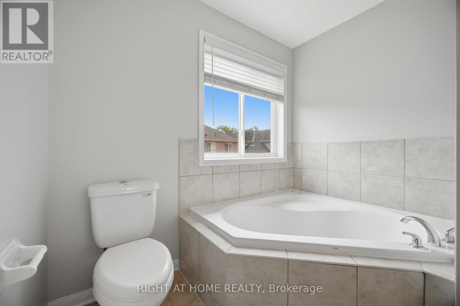 1064 Wickson Way, Milton, Ontario  L9T 6Y4 - Photo 31 - W13680742