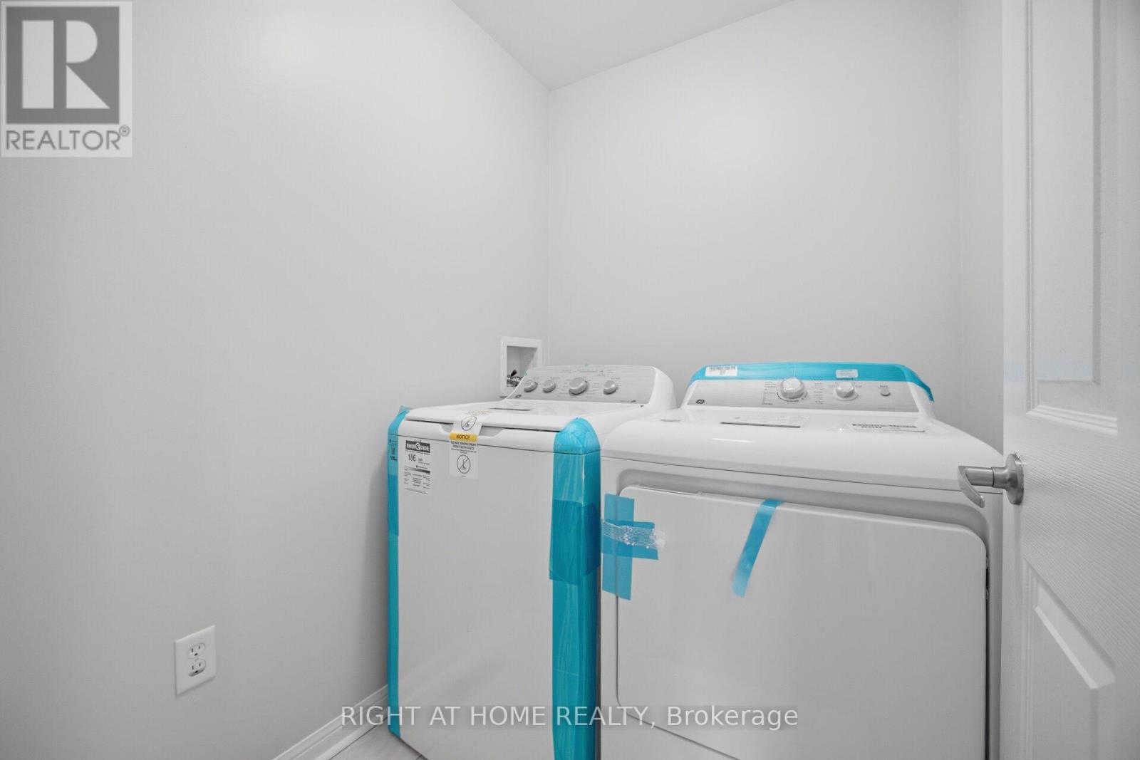 1064 Wickson Way, Milton, Ontario  L9T 6Y4 - Photo 40 - W13680742