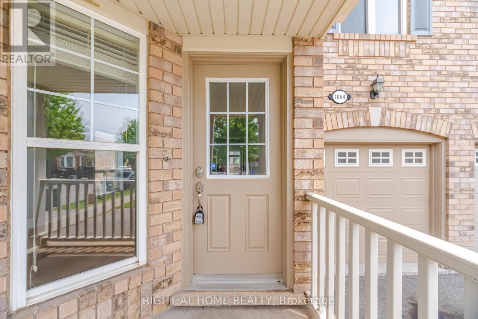 1064 Wickson Way, Milton, Ontario  L9T 6Y4 - Photo 6 - W13680742