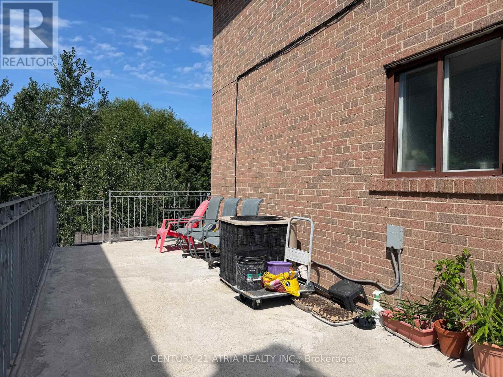 Rear Ground Flr - 65 Newlin Crescent, Toronto, Ontario  M3L 1X5 - Photo 2 - W13680748