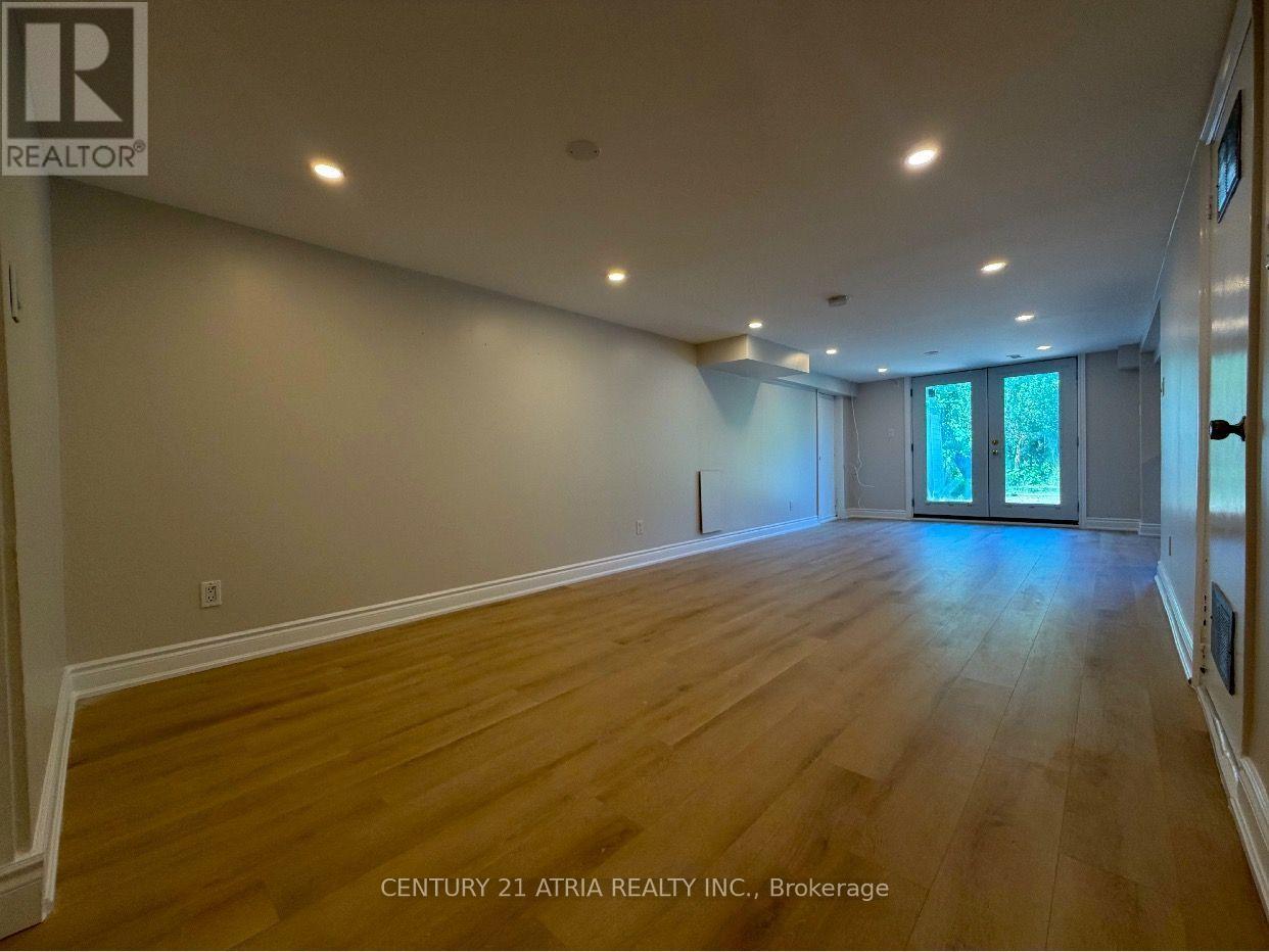 Rear Ground Flr - 65 Newlin Crescent, Toronto, Ontario  M3L 1X5 - Photo 6 - W13680748