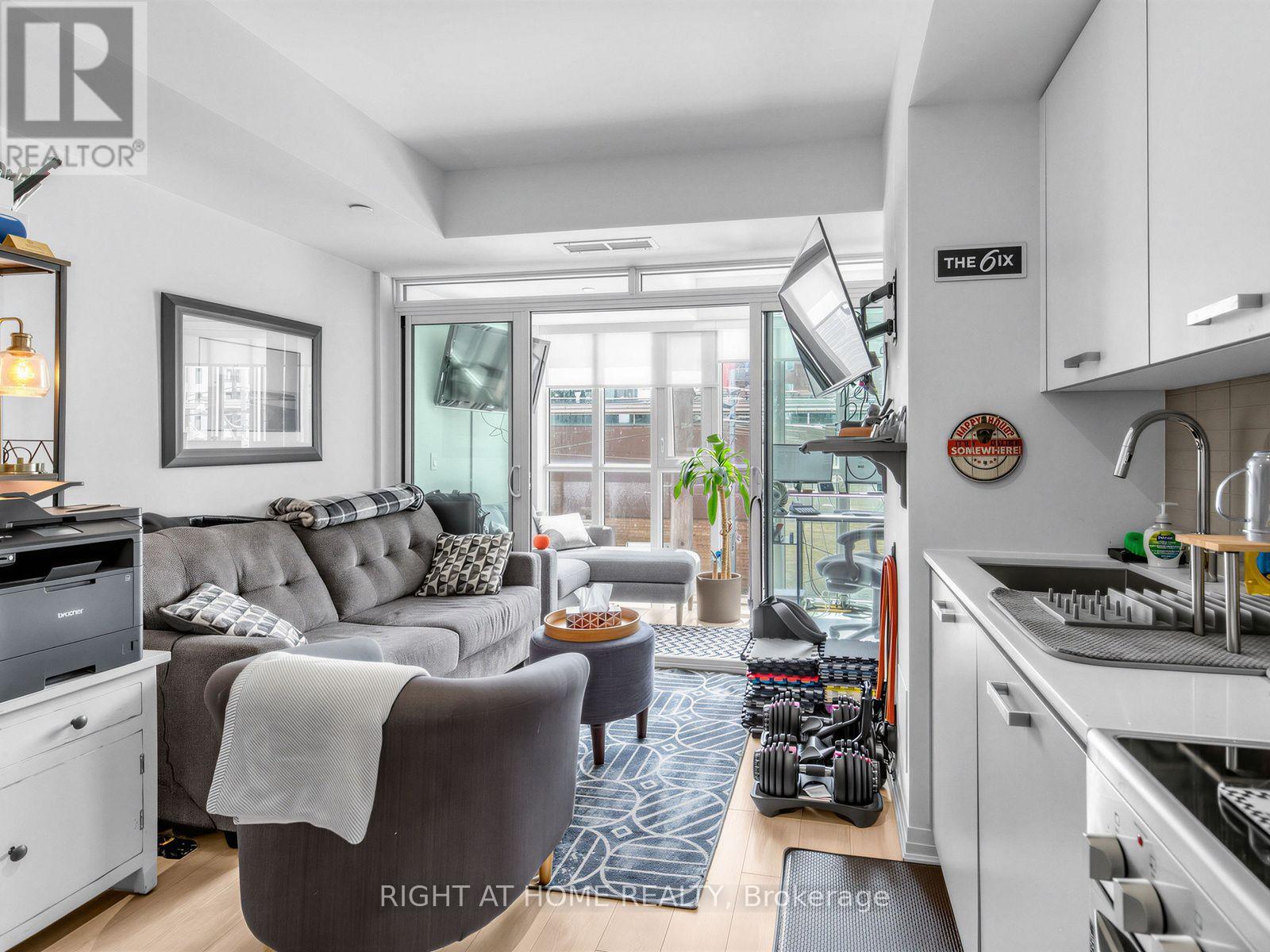 211 - 1630 Queen Street E, Toronto, Ontario  M4L 0B3 - Photo 2 - E13528772
