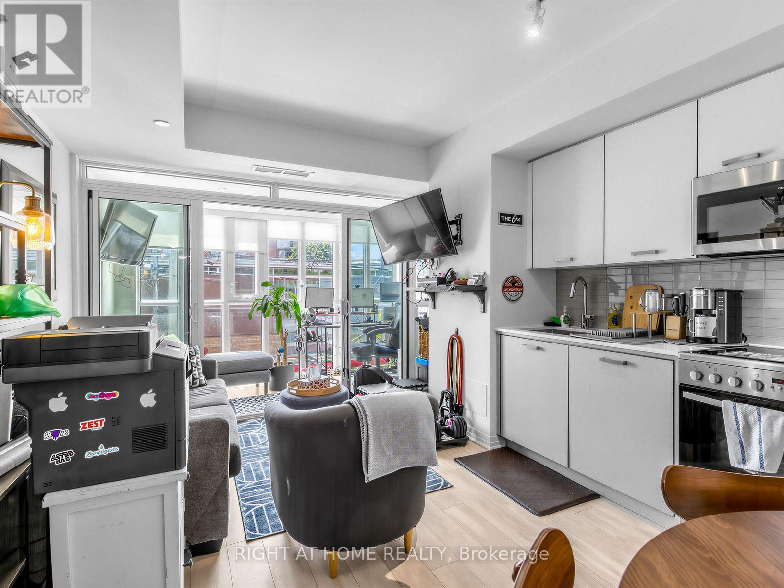 211 - 1630 Queen Street E, Toronto, Ontario  M4L 0B3 - Photo 4 - E13528772