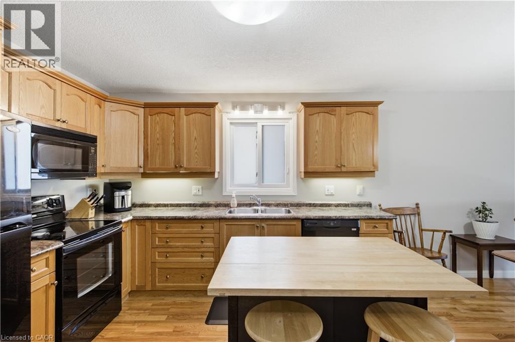 138 Stiefelmeyer Crescent, Baden, Ontario  N3A 4L4 - Photo 7 - 40849200