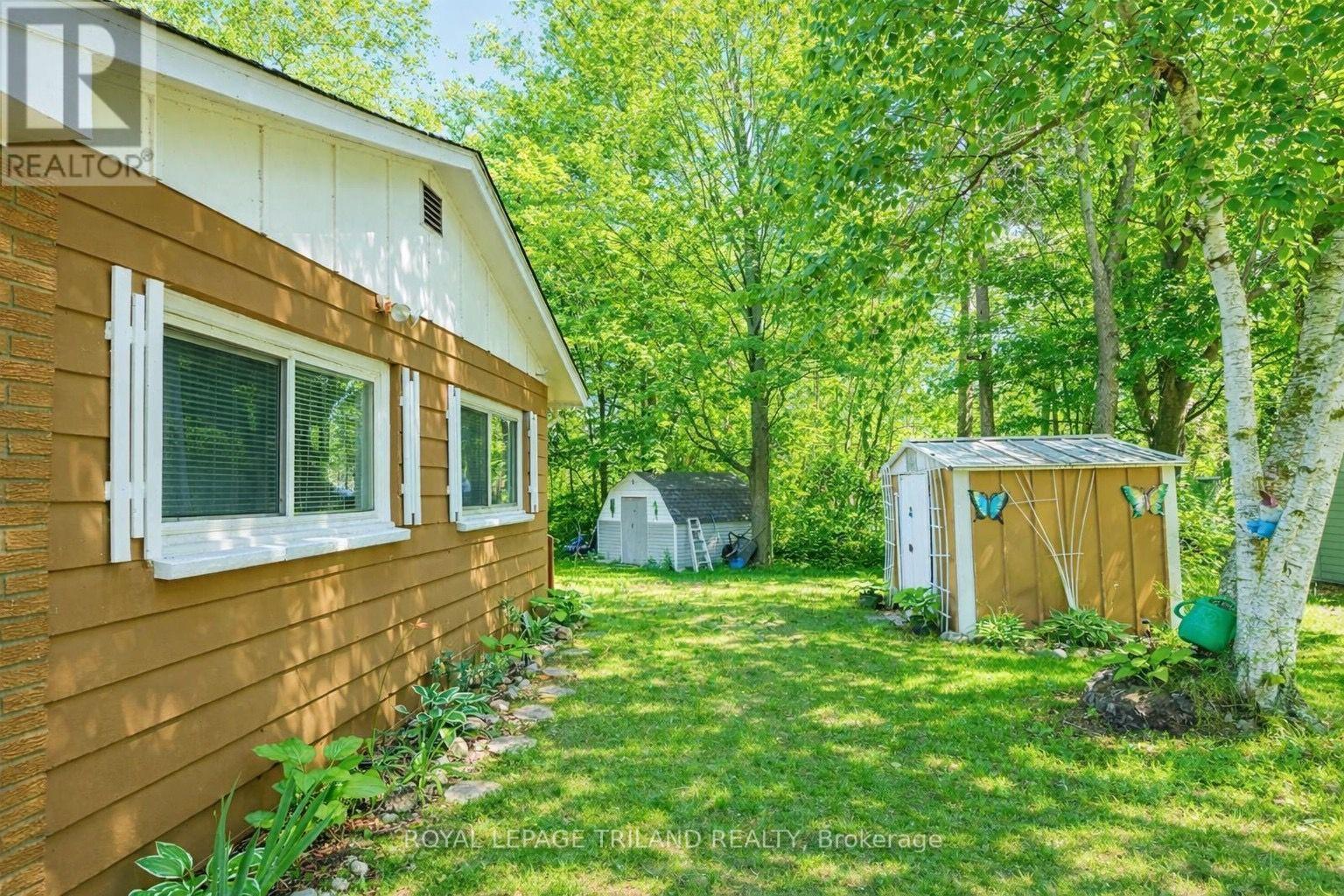 6302 Huron Drive, Lambton Shores, Ontario  N0N 1J1 - Photo 23 - X13515972