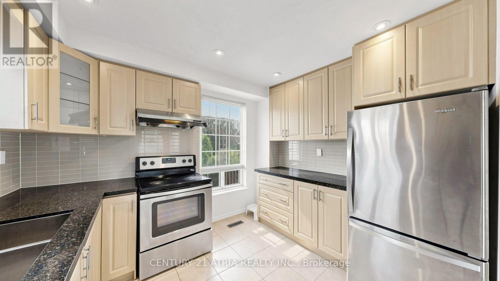 3441 Oakglade Crescent, Mississauga, Ontario  L5C 1X4 - Photo 13 - W13680796