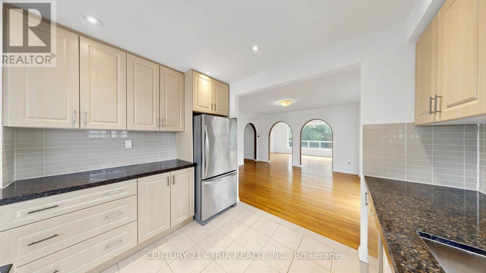 3441 Oakglade Crescent, Mississauga, Ontario  L5C 1X4 - Photo 16 - W13680796