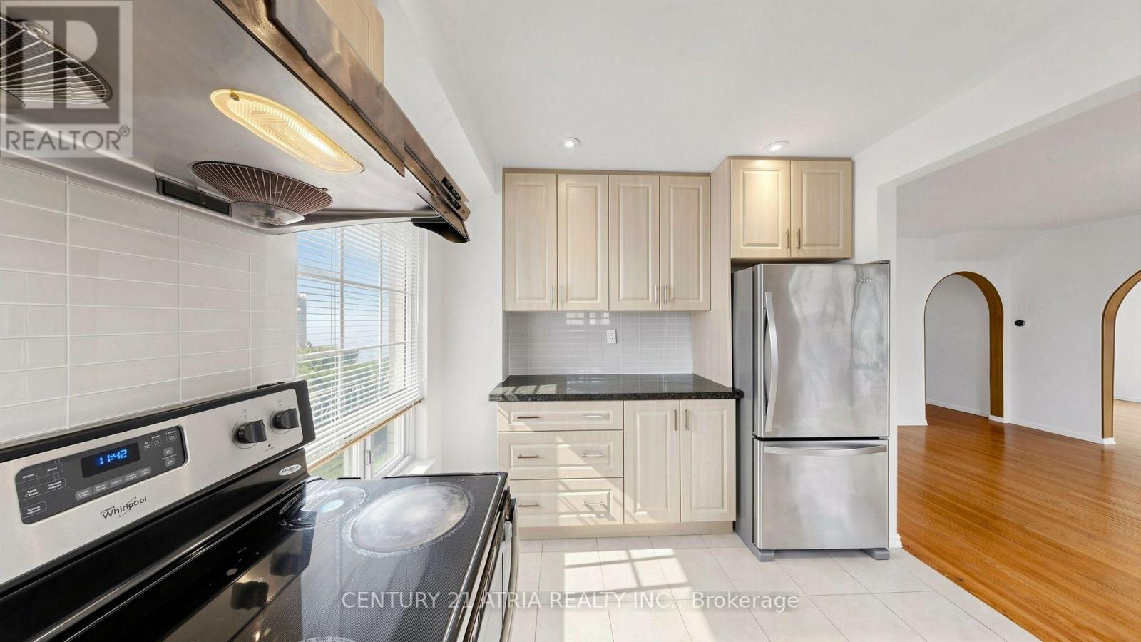 3441 Oakglade Crescent, Mississauga, Ontario  L5C 1X4 - Photo 17 - W13680796