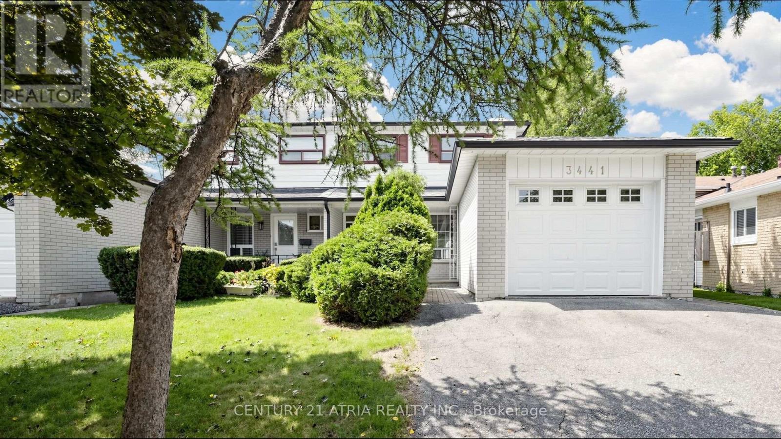 3441 Oakglade Crescent, Mississauga, Ontario  L5C 1X4 - Photo 2 - W13680796