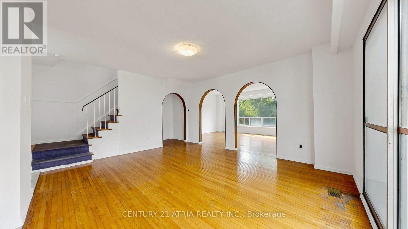 3441 Oakglade Crescent, Mississauga, Ontario  L5C 1X4 - Photo 6 - W13680796