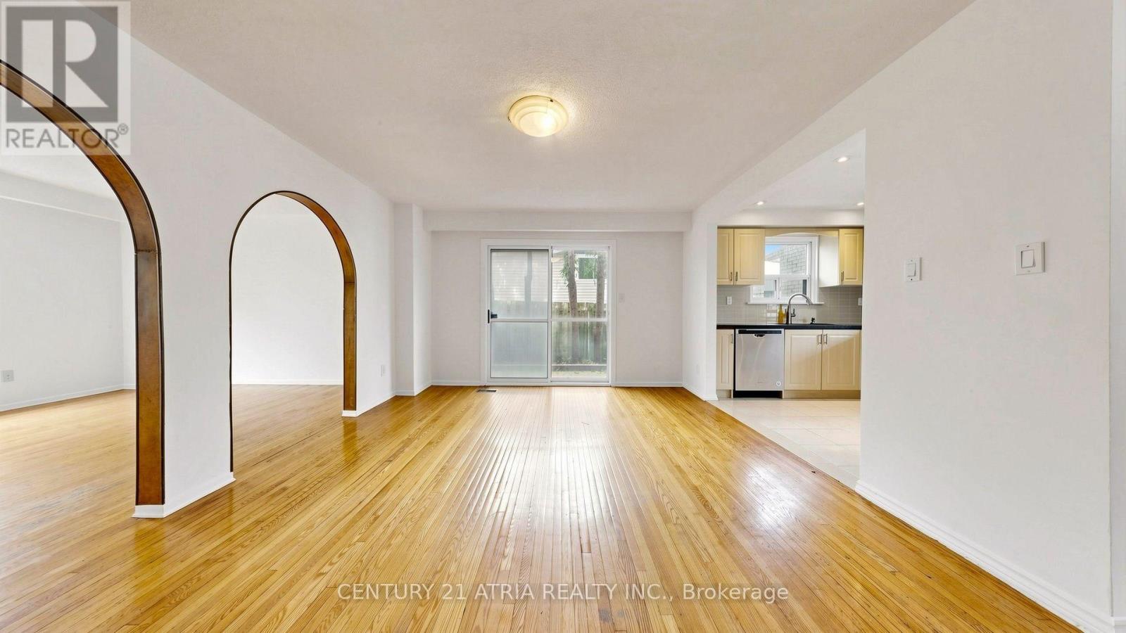 3441 Oakglade Crescent, Mississauga, Ontario  L5C 1X4 - Photo 7 - W13680796