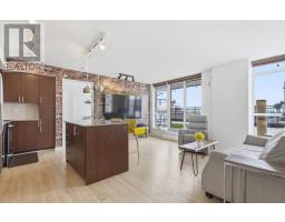 733 - 36 VIA BAGNATO, Toronto, Ontario