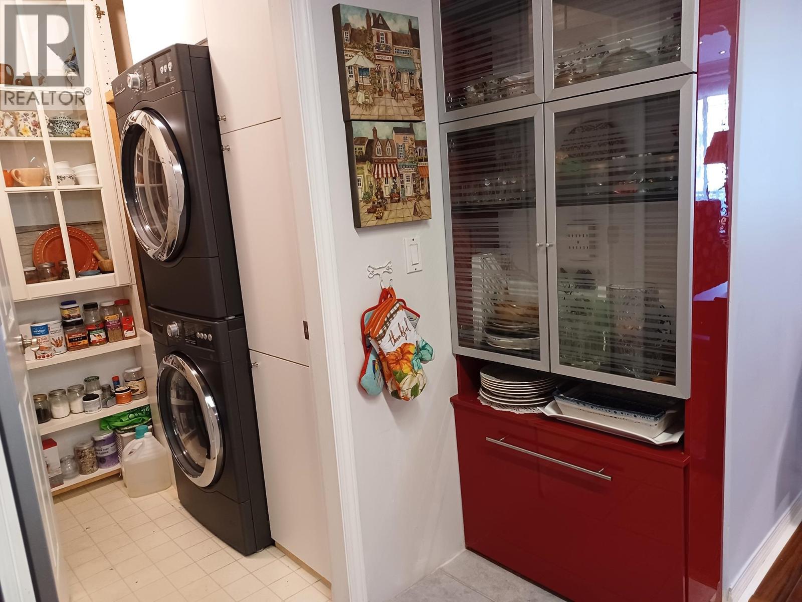 210 3176 Plateau Boulevard, Coquitlam, British Columbia  V3E 3J2 - Photo 11 - R3151609