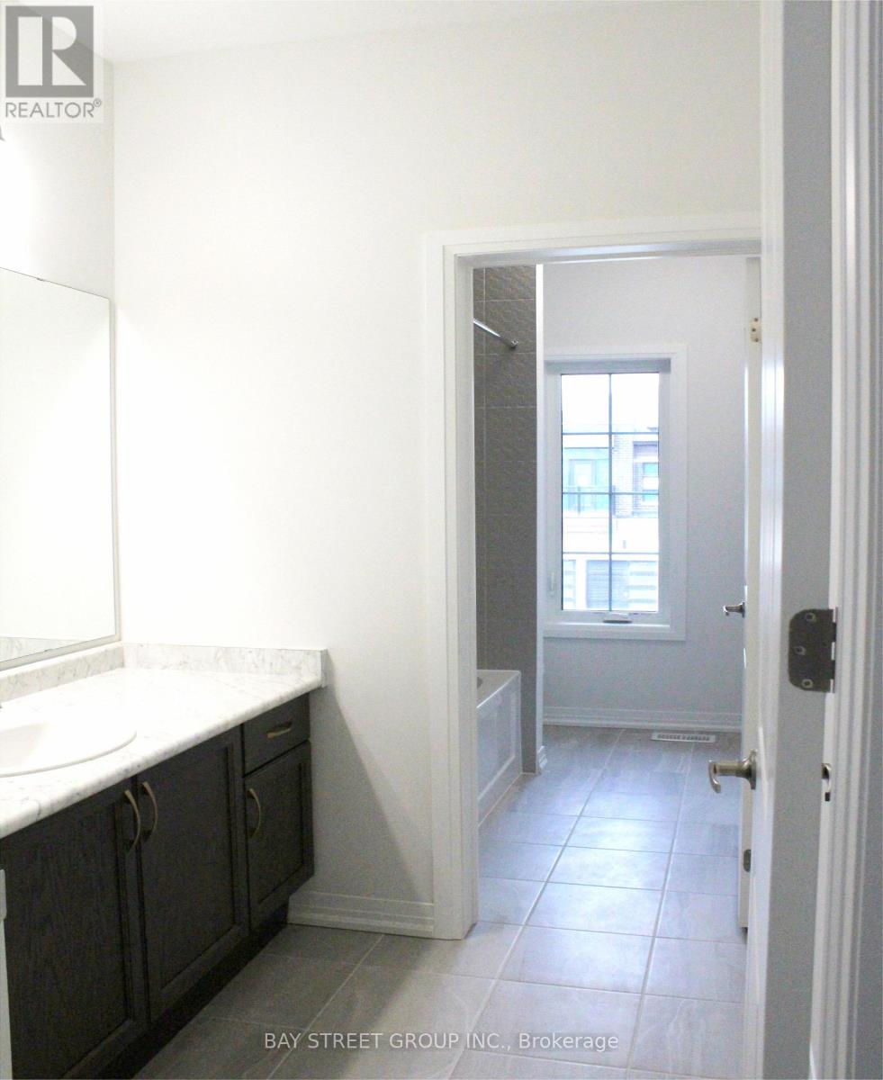 1063 Pisces Trail, Pickering, Ontario  L1X 0P7 - Photo 18 - E13680872