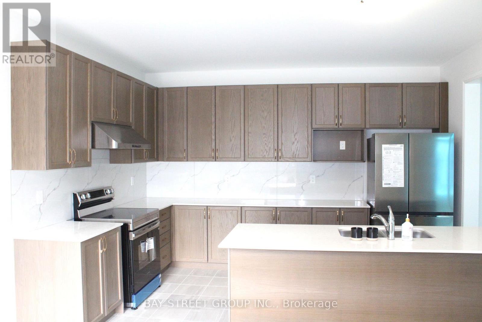 1063 Pisces Trail, Pickering, Ontario  L1X 0P7 - Photo 7 - E13680872