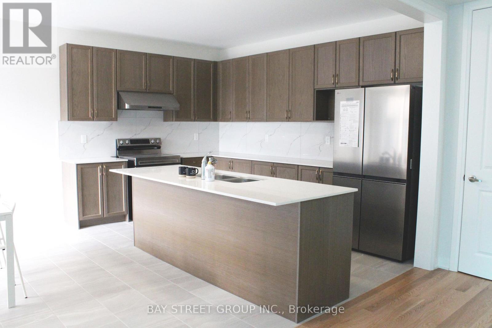 1063 Pisces Trail, Pickering, Ontario  L1X 0P7 - Photo 8 - E13680872