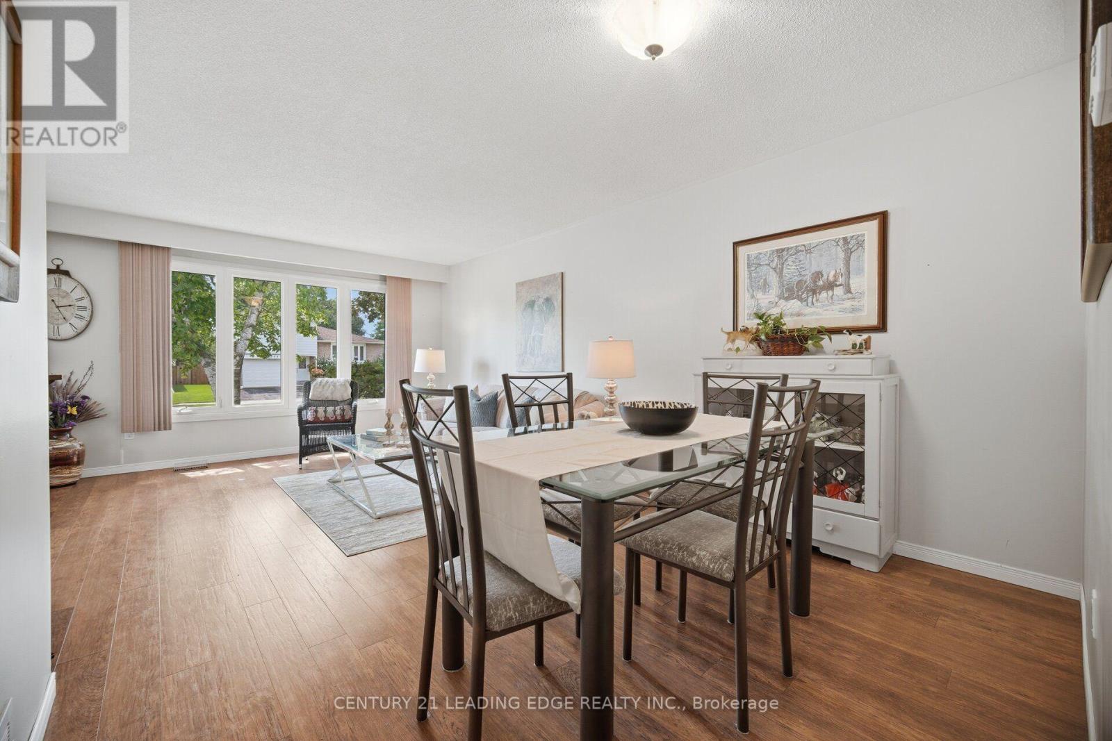 3245 Lansdown Drive, Burlington, Ontario  L7M 1K1 - Photo 11 - W13680846