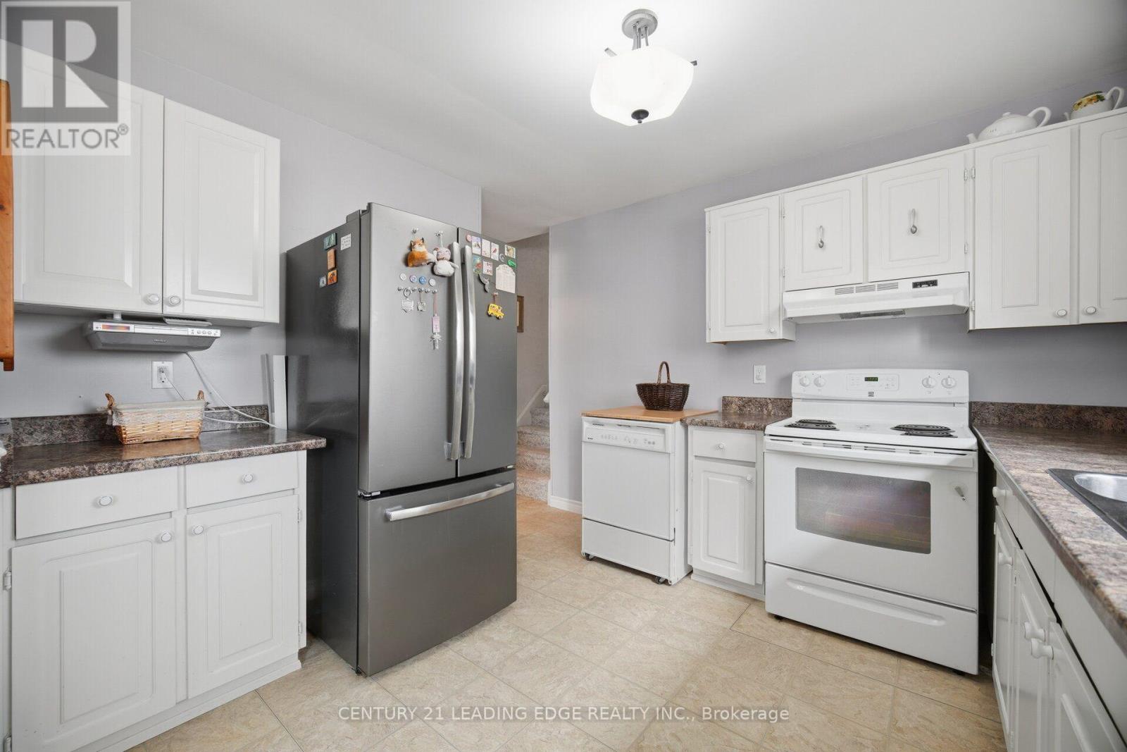 3245 Lansdown Drive, Burlington, Ontario  L7M 1K1 - Photo 15 - W13680846