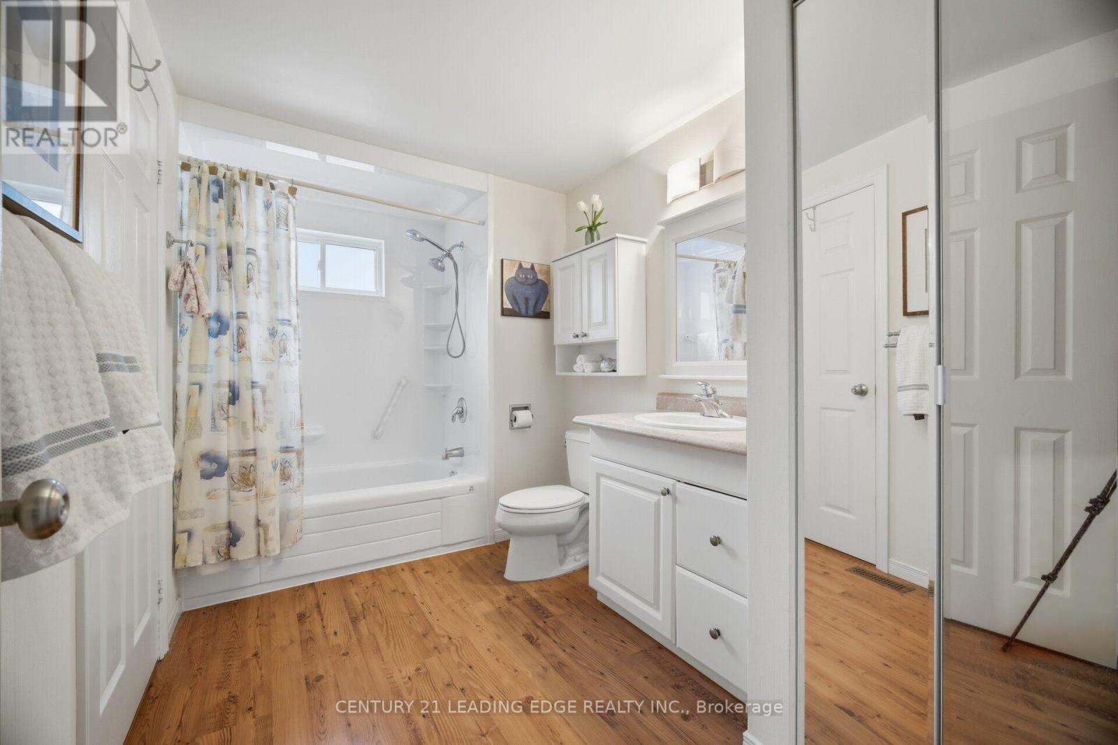 3245 Lansdown Drive, Burlington, Ontario  L7M 1K1 - Photo 21 - W13680846