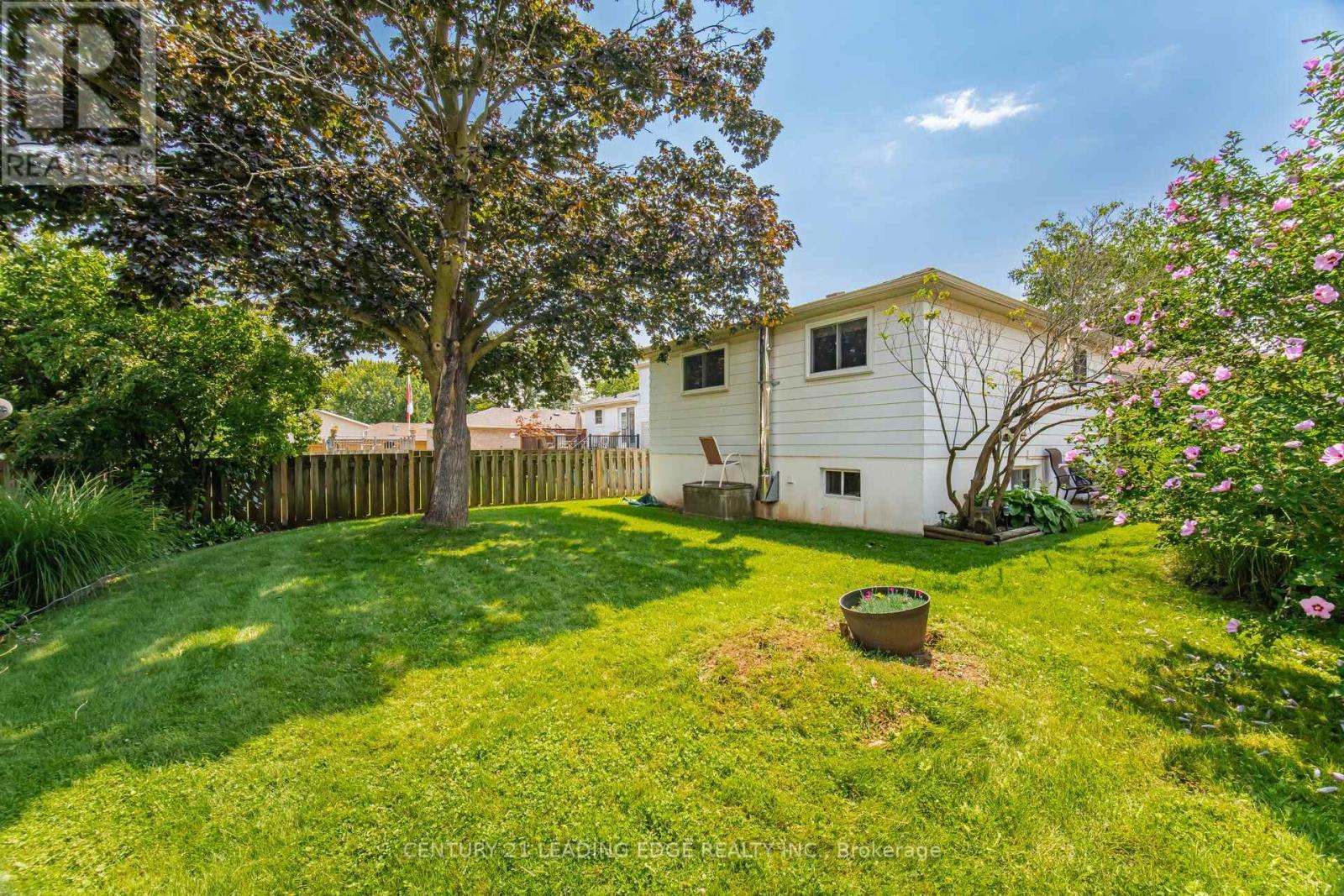 3245 Lansdown Drive, Burlington, Ontario  L7M 1K1 - Photo 36 - W13680846