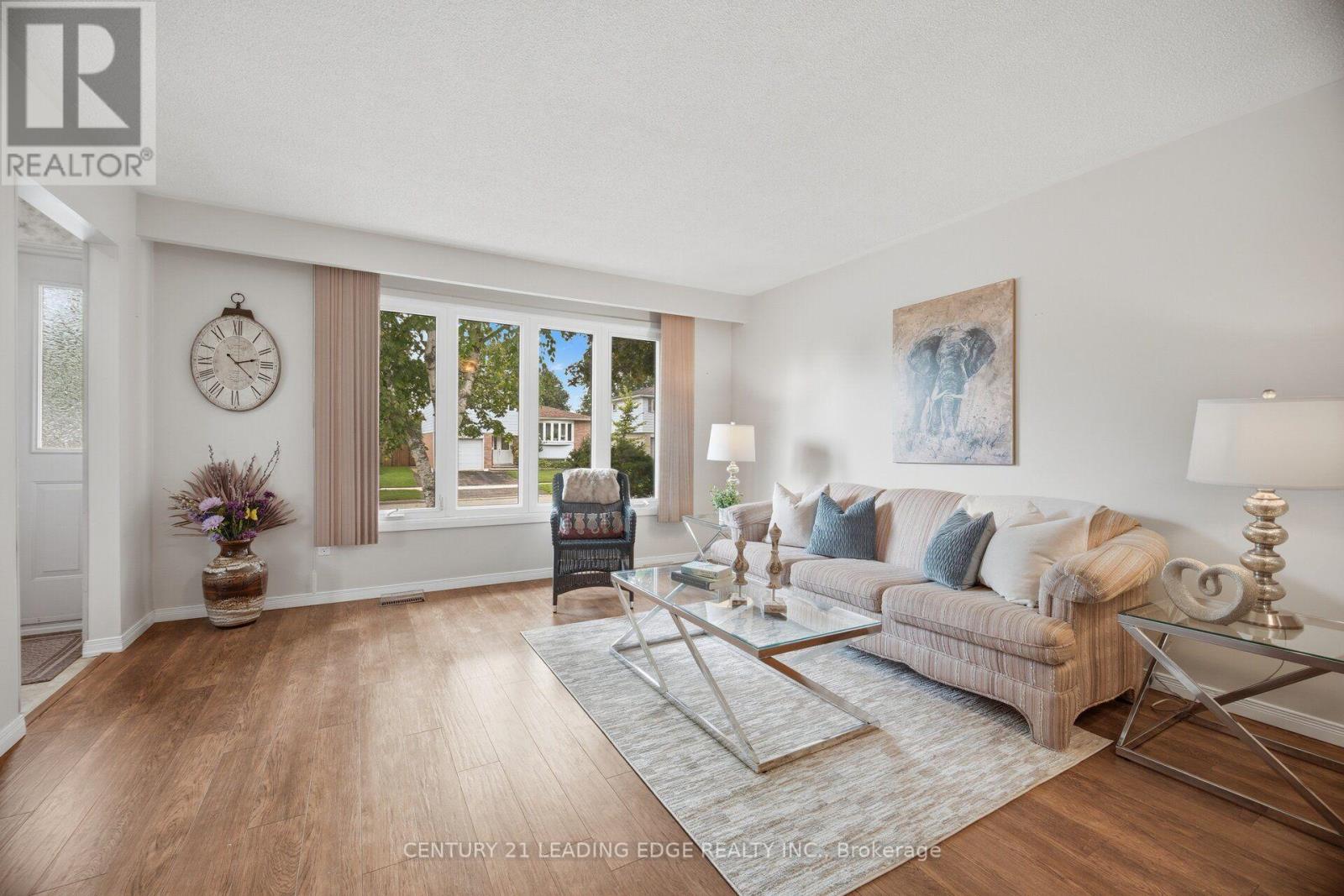 3245 Lansdown Drive, Burlington, Ontario  L7M 1K1 - Photo 9 - W13680846