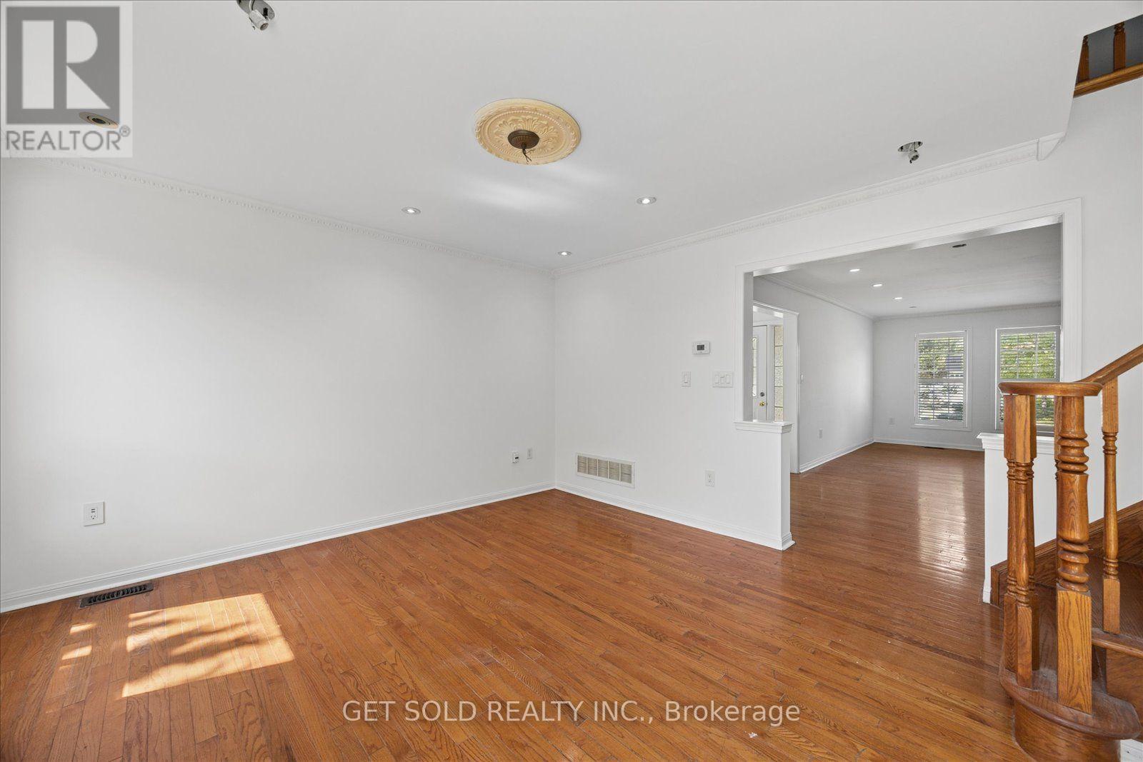 9 Raccoon Street, Brampton, Ontario  L6S 6L8 - Photo 12 - W13680848
