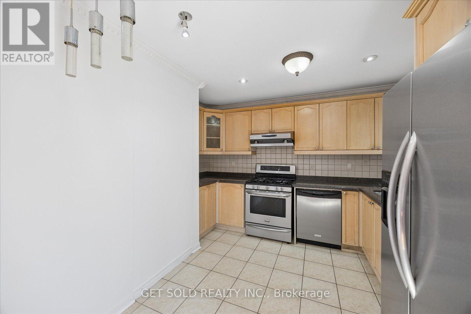 9 Raccoon Street, Brampton, Ontario  L6S 6L8 - Photo 15 - W13680848
