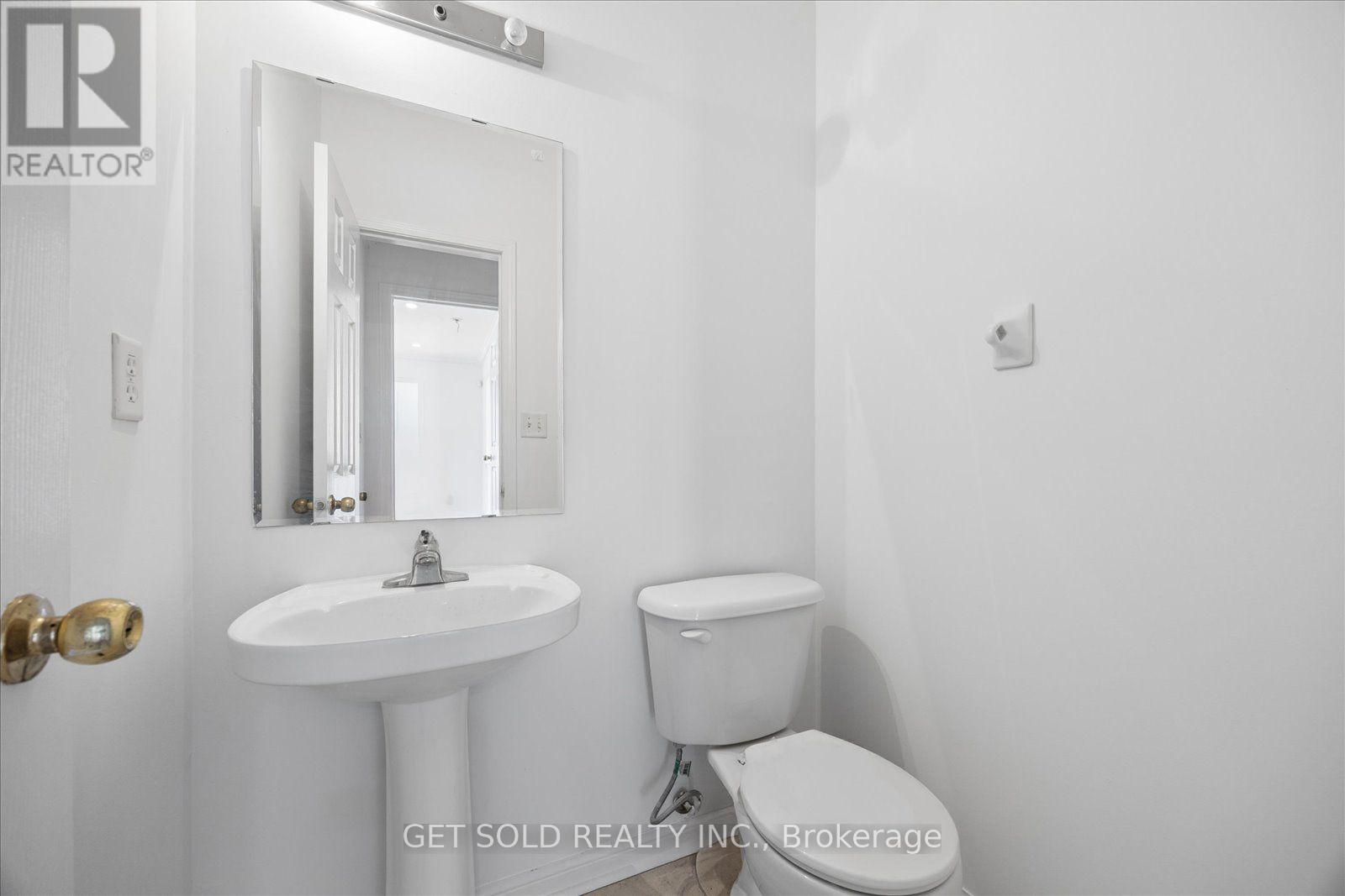 9 Raccoon Street, Brampton, Ontario  L6S 6L8 - Photo 18 - W13680848