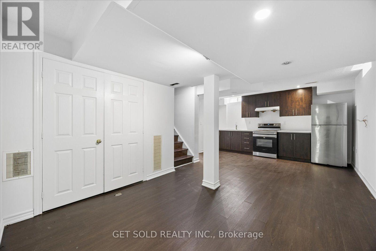 9 Raccoon Street, Brampton, Ontario  L6S 6L8 - Photo 31 - W13680848