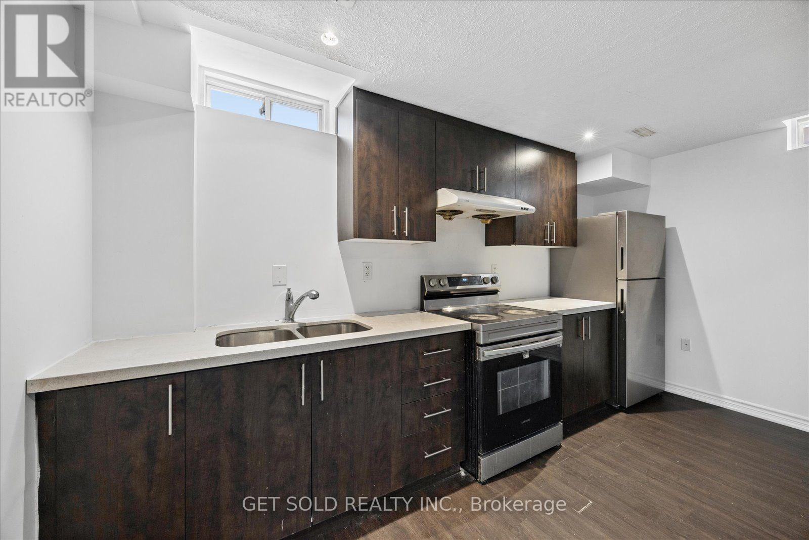 9 Raccoon Street, Brampton, Ontario  L6S 6L8 - Photo 34 - W13680848