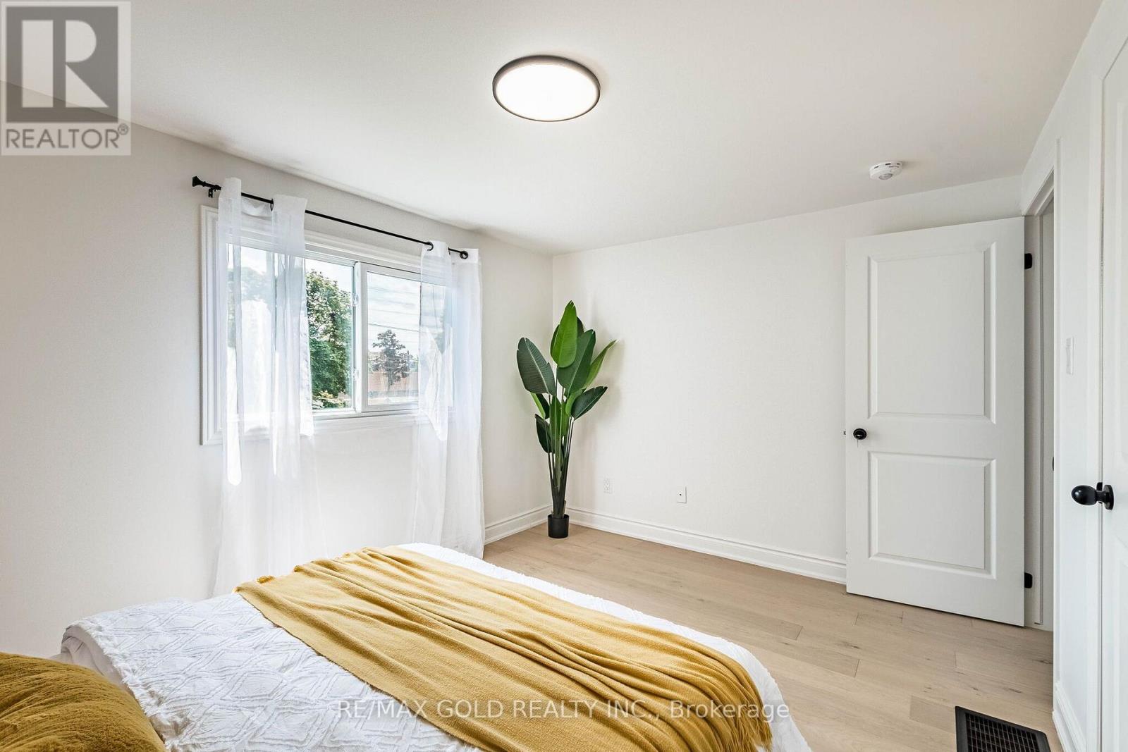 124 Banting Crescent, Brampton, Ontario  L6Y 2L9 - Photo 19 - W13680860