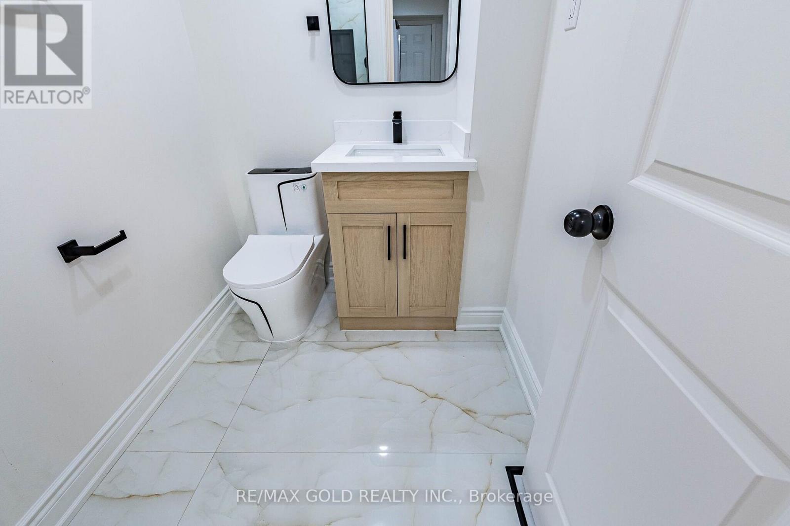 124 Banting Crescent, Brampton, Ontario  L6Y 2L9 - Photo 32 - W13680860
