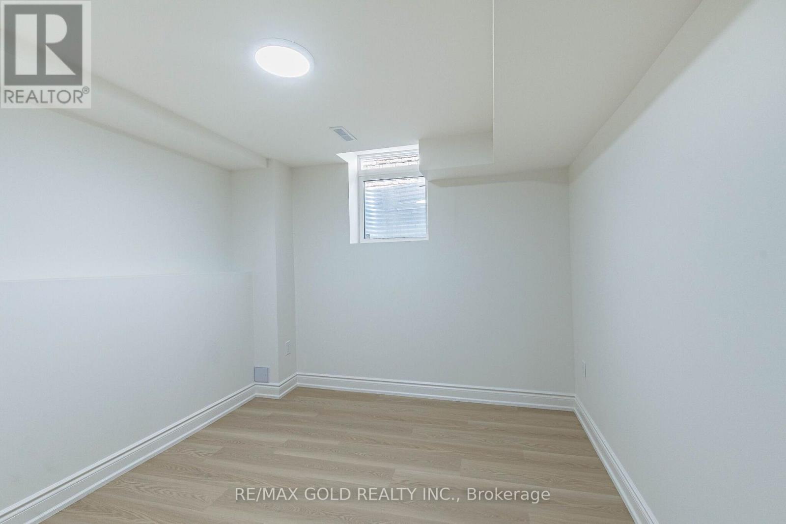 124 Banting Crescent, Brampton, Ontario  L6Y 2L9 - Photo 37 - W13680860