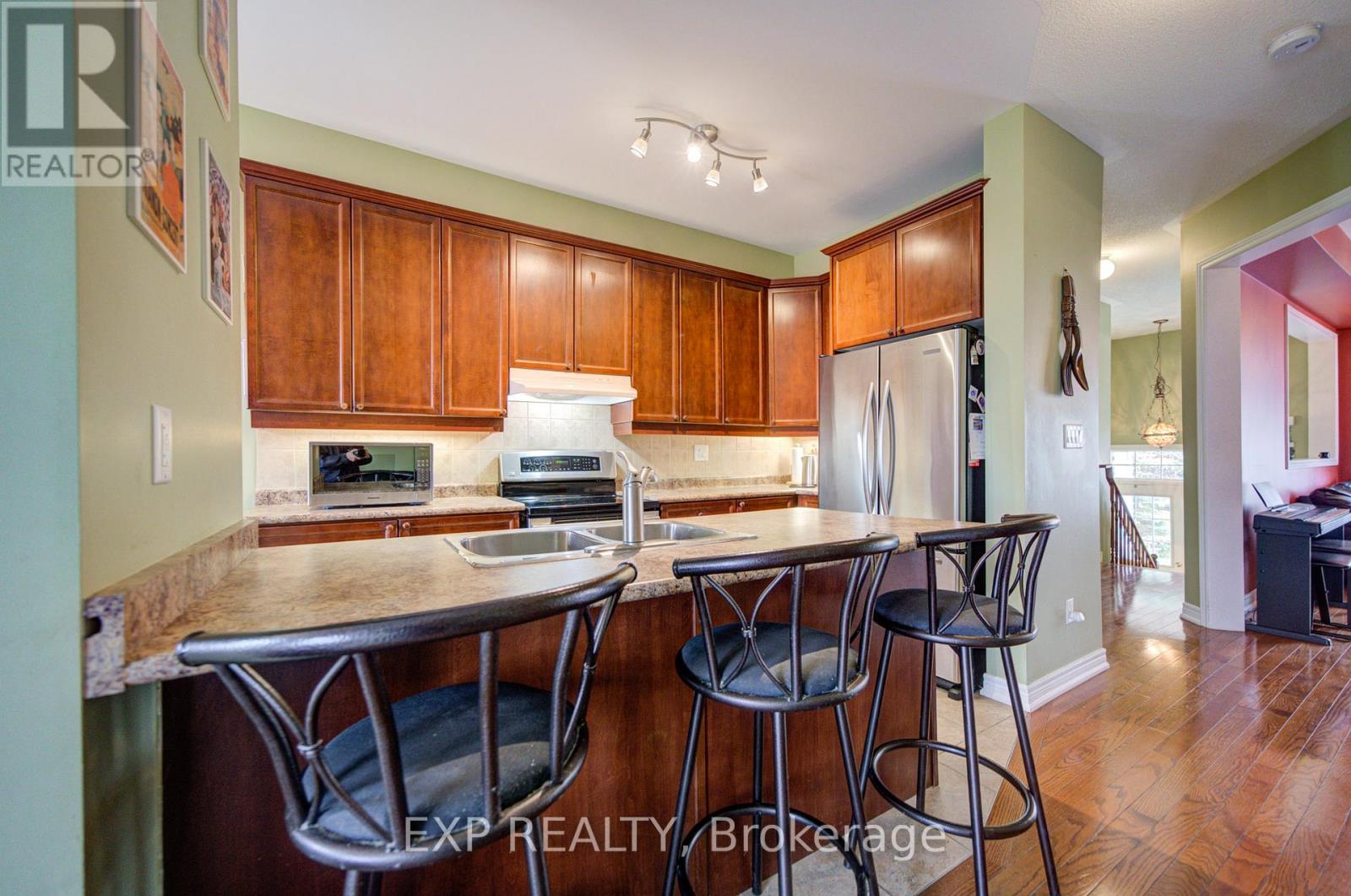 25 Sutcliff Lane, Halton Hills, Ontario  L7G 0C2 - Photo 18 - W13680870