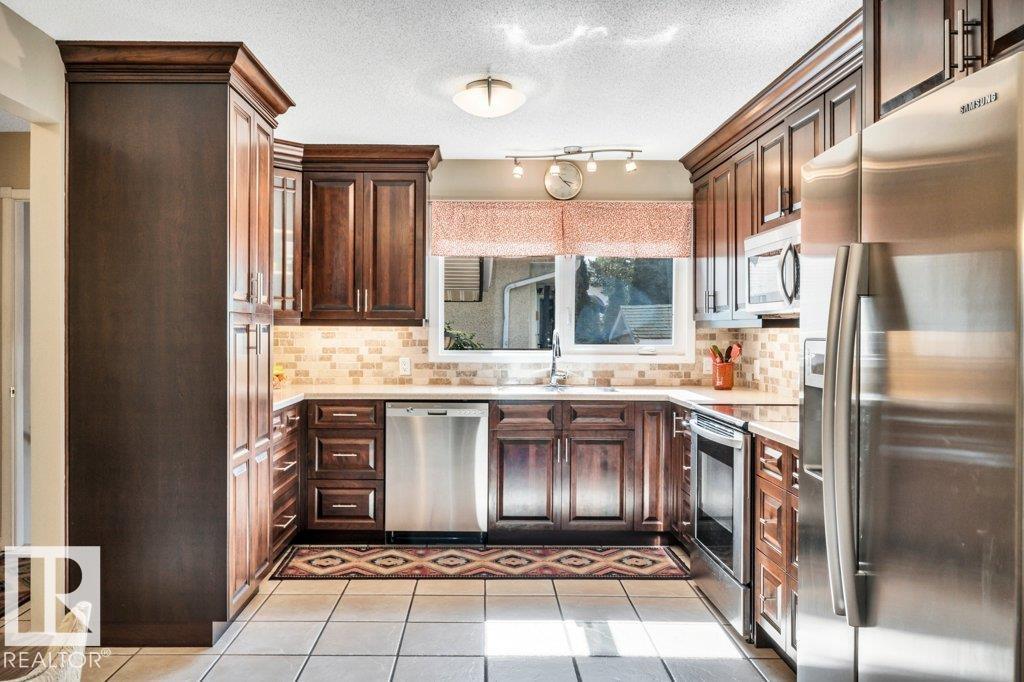 72 Ekota Cr Nw Nw, Edmonton, Alberta  T6K 2J7 - Photo 17 - E4504117