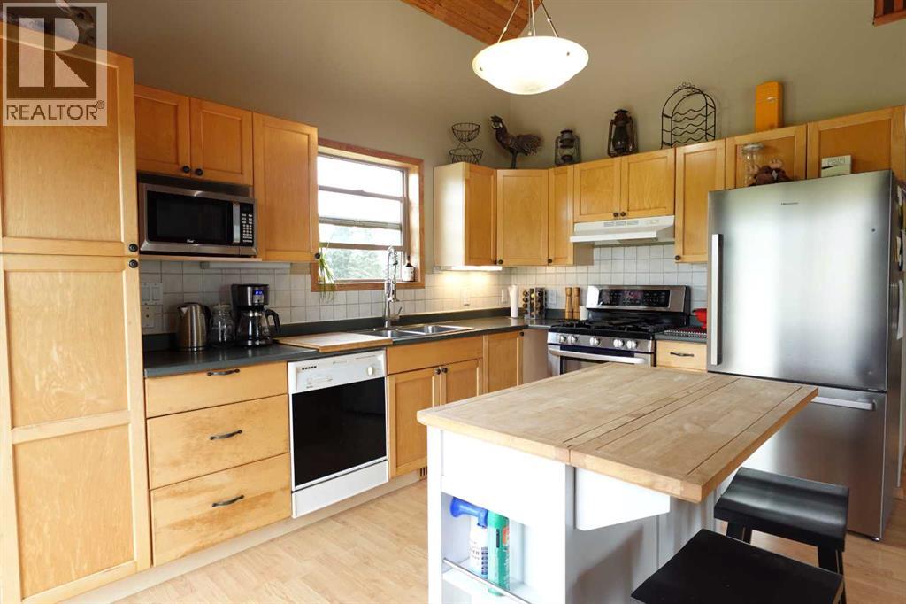 34072 Range Road 53, Rural Mountain View County, Alberta  T0M 1X0 - Photo 13 - A2335937