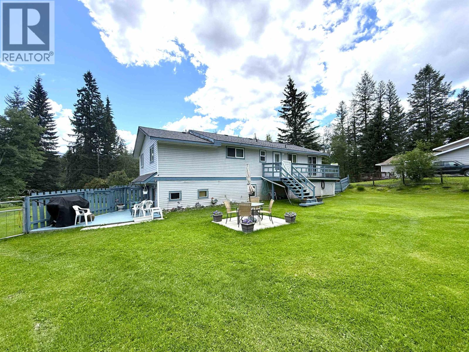 4310 Kokanee Road, 100 Mile House, British Columbia  V0K 1J0 - Photo 4 - R3137385
