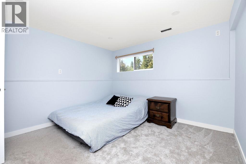 1022 Rosamund Road, Gibsons, British Columbia  V0N 1V3 - Photo 24 - R3156143