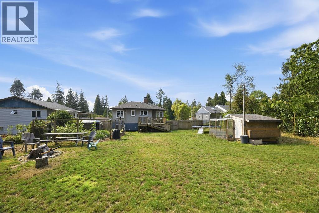 1022 Rosamund Road, Gibsons, British Columbia  V0N 1V3 - Photo 37 - R3156143