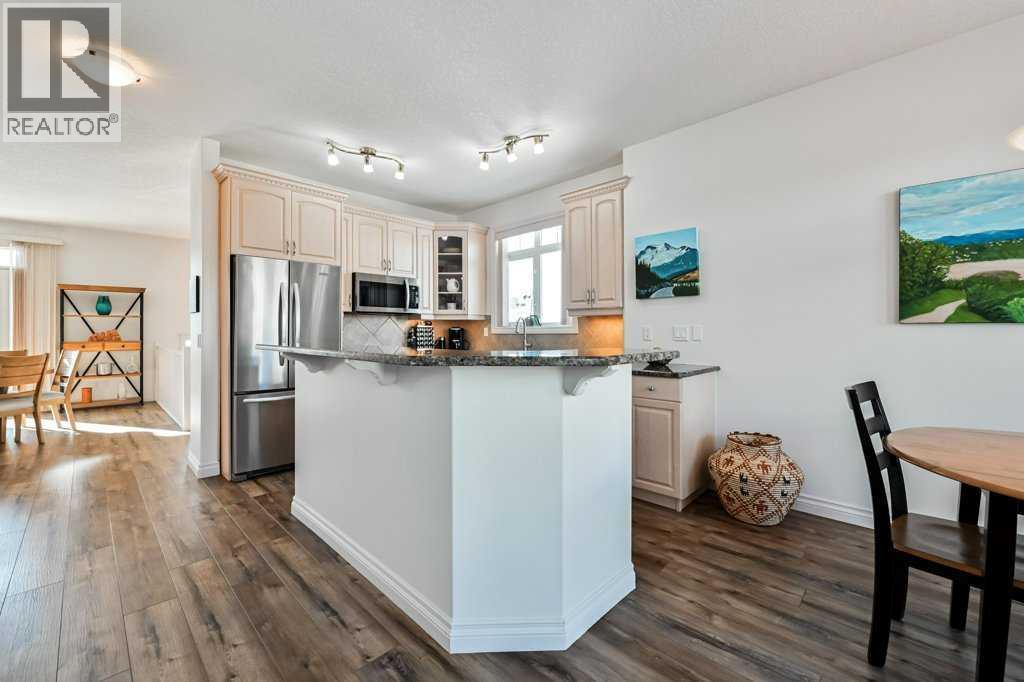 56 Discovery Woods Villas SW, Calgary, Alberta  T3H 5A7 - Photo 8 - A2334494