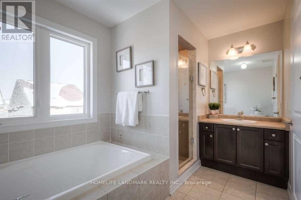 77 Reynolds Crescent, Aurora, Ontario  L4G 0J1 - Photo 6 - N13680884