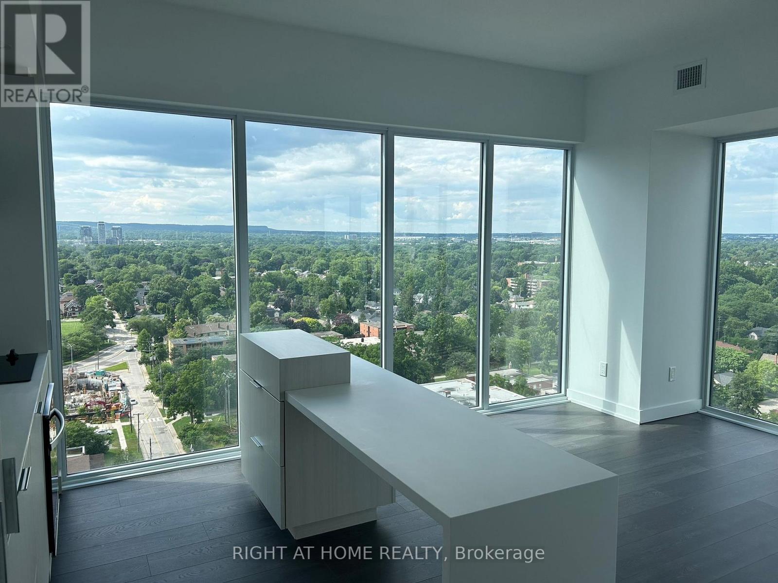 1902 - 370 Martha Street, Burlington, Ontario L7R 0G9 - Photo 20 - W13680888