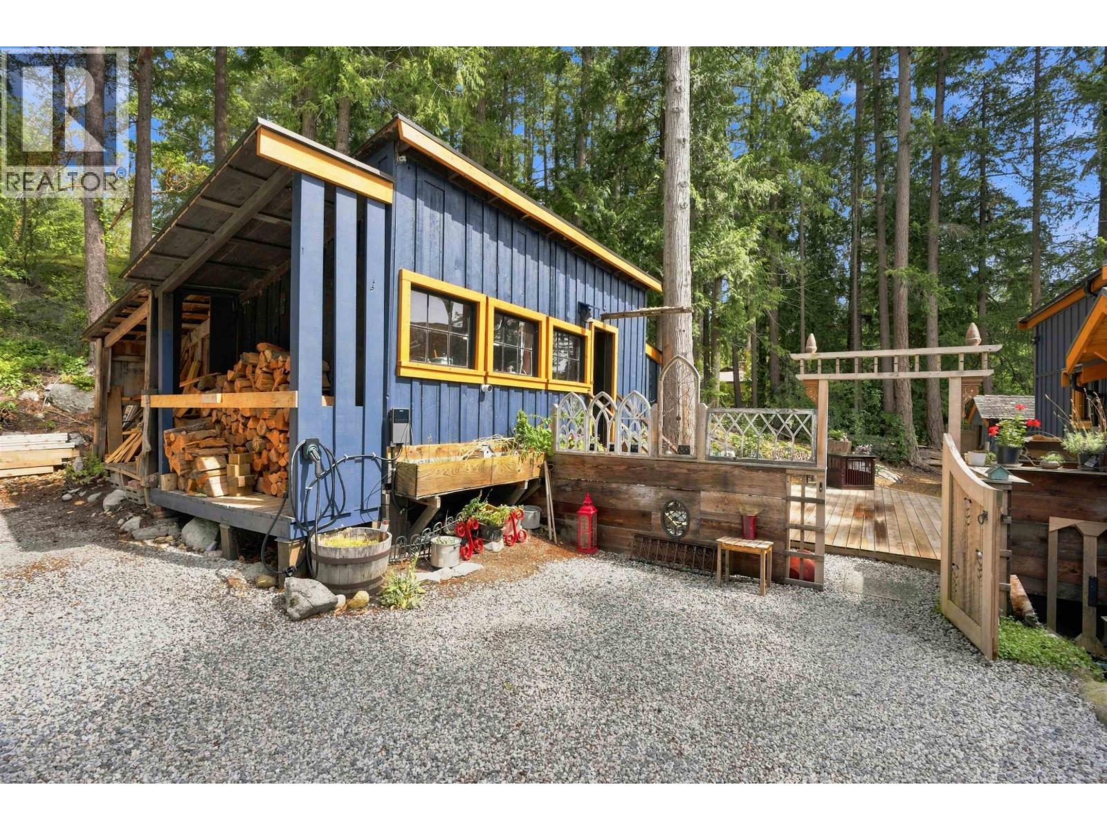 9219 Hydaway Road, Halfmoon Bay, British Columbia  V7Z 1B4 - Photo 27 - R3156138