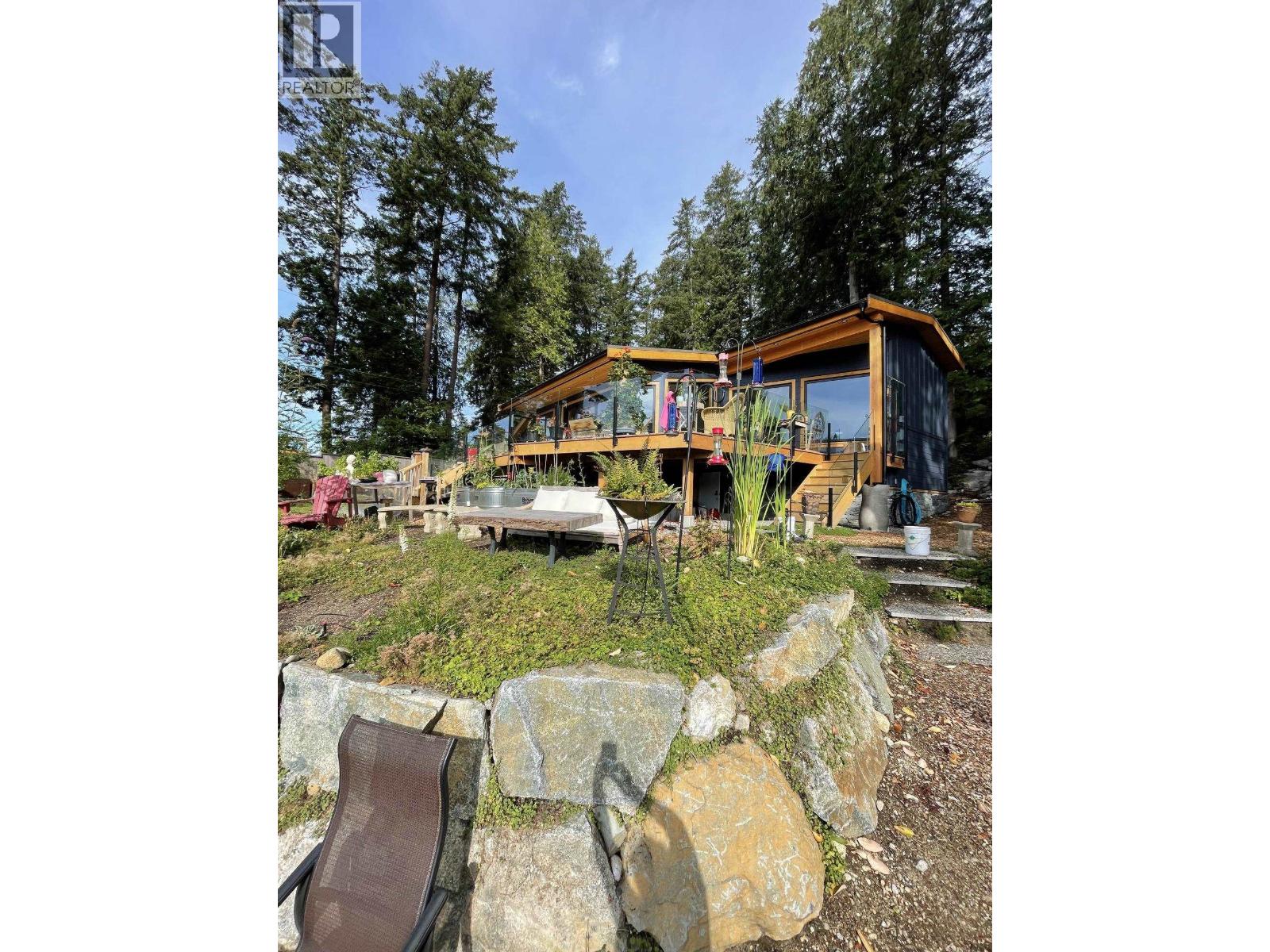 9219 Hydaway Road, Halfmoon Bay, British Columbia  V7Z 1B4 - Photo 35 - R3156138
